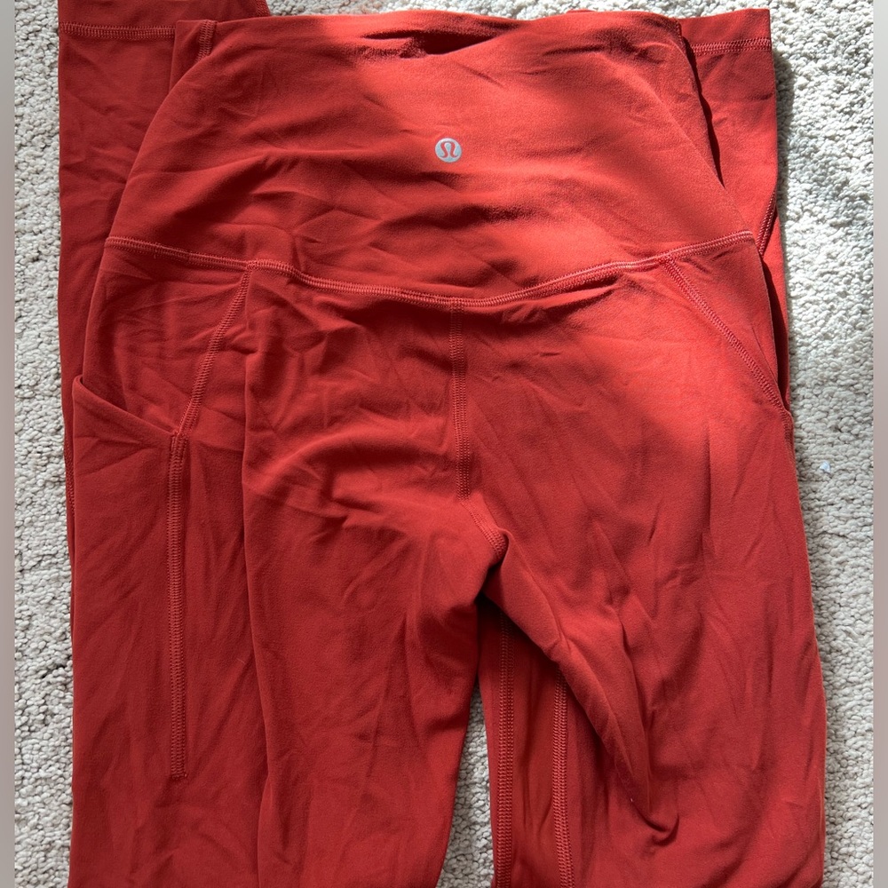 Lululemon leggings with pockets